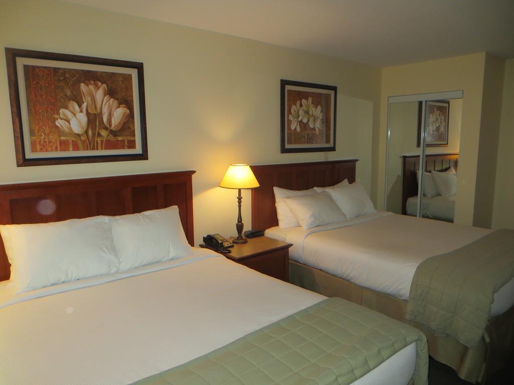Hotel St-Bernard Saint-Bernard-de-Lacolle Rum bild