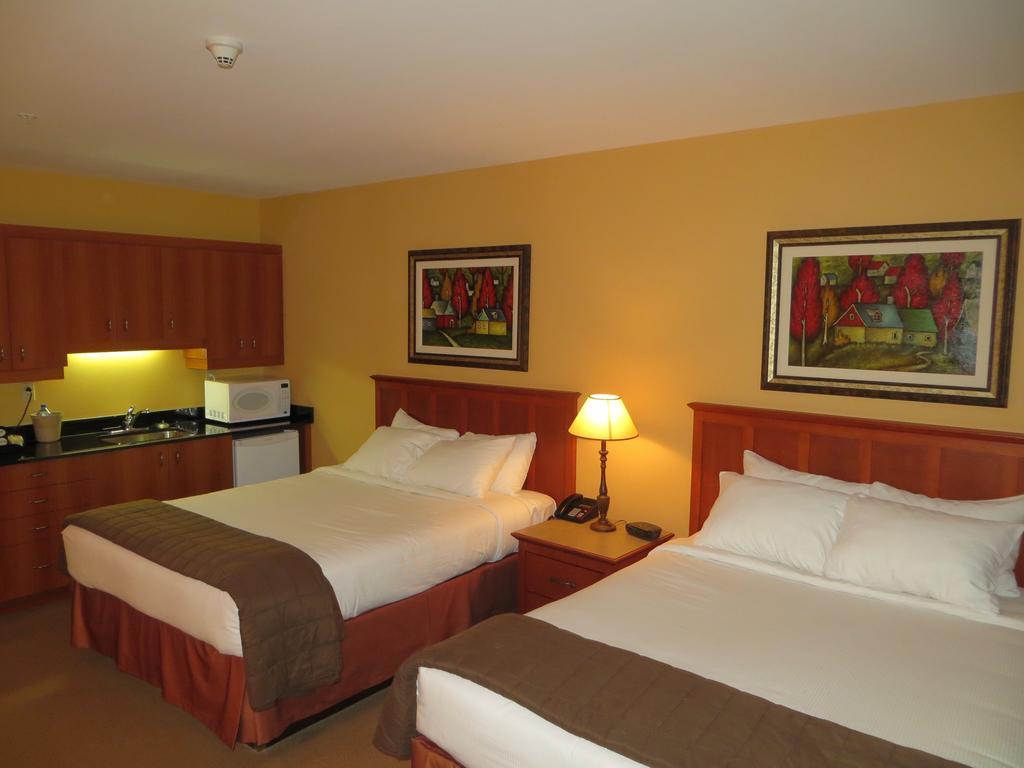 Hotel St-Bernard Saint-Bernard-de-Lacolle Rum bild
